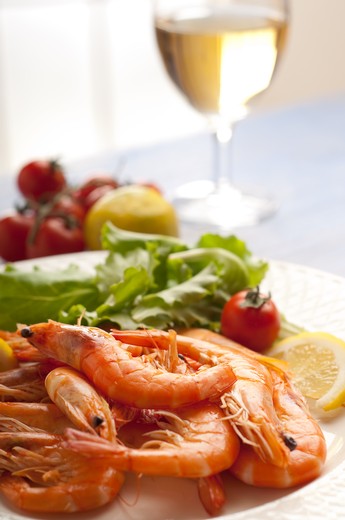 Shrimp & Artichokes with Pinot Grigio