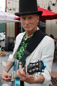 Live Music with Mark Rabin