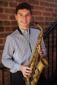 Live Music with Sean Pettis
