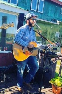 Live Music with Thom powers