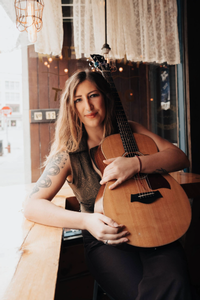 Folk Music with Jess Jones