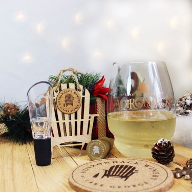 Winery Ornaments & Accessories