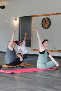 Vino & Vinyasa