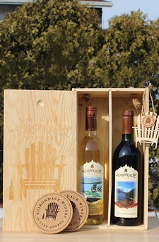 2 Bottle Wooden Gift Box Set With Cabernet Sauvignon & Pinot Gris 1