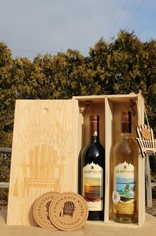 2 Bottle Wooden Gift Box Set With Pinot Noir & Pinot Gris 1