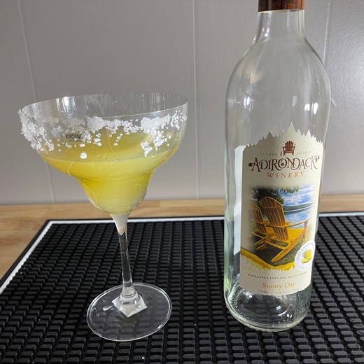 Sunny Day White Wine Margarita