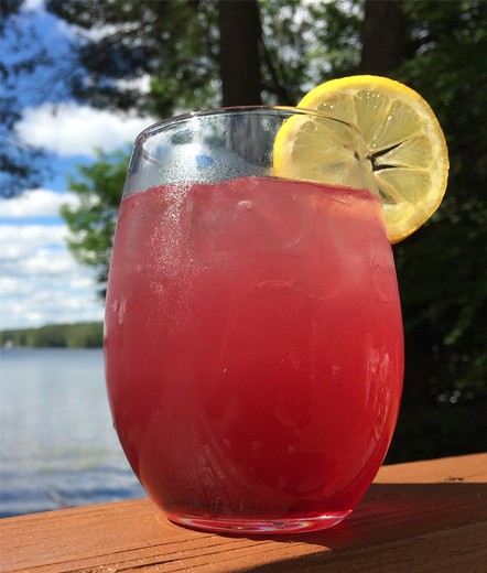 Berry Lemonade Spritzer