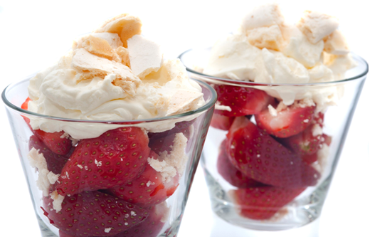 Merlot Strawberries with Vanilla Cream