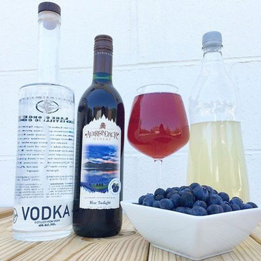 Blueberry Bruiser cocktail